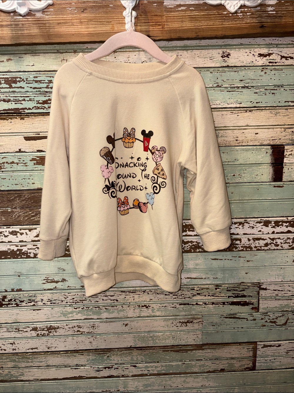 Cream Graphic Pullover Sweater - Snacking Around the World